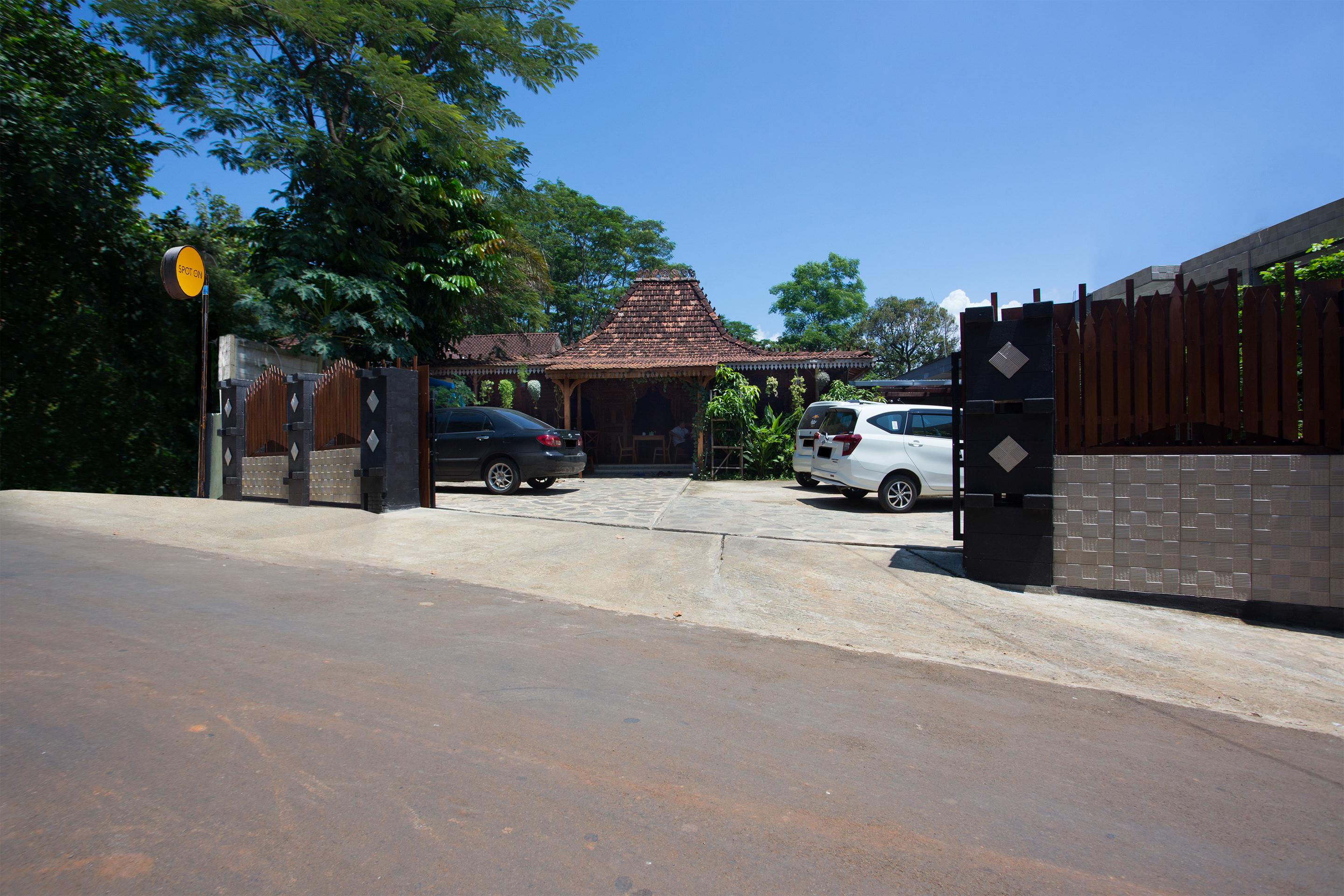 Spot On 2761 Pondok Kartini Jepara Eksteriør bilde